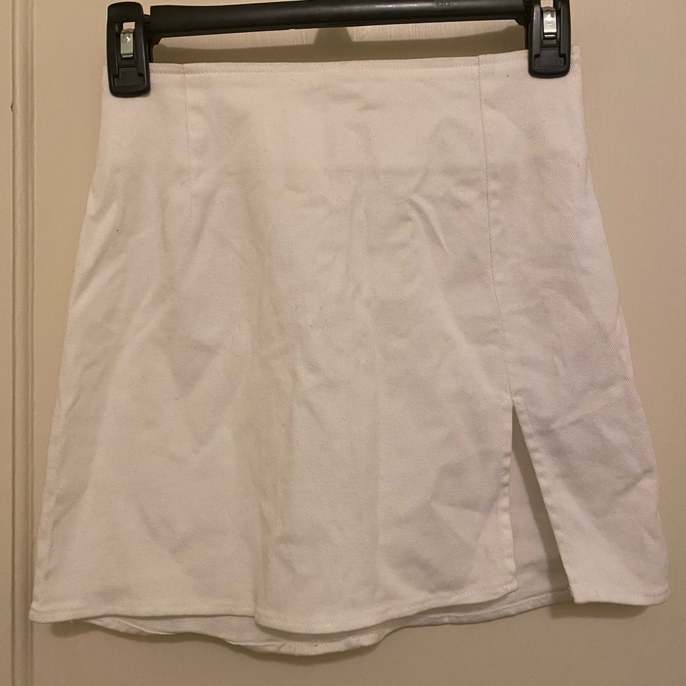 Verge Girl White Mini Skirt